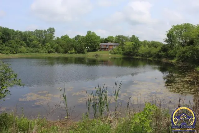 $6,000 | 9395 Delaware Drive, Ozawkie, KS 66070