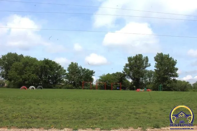 $6,000 | 9395 Delaware Drive, Ozawkie, KS 66070