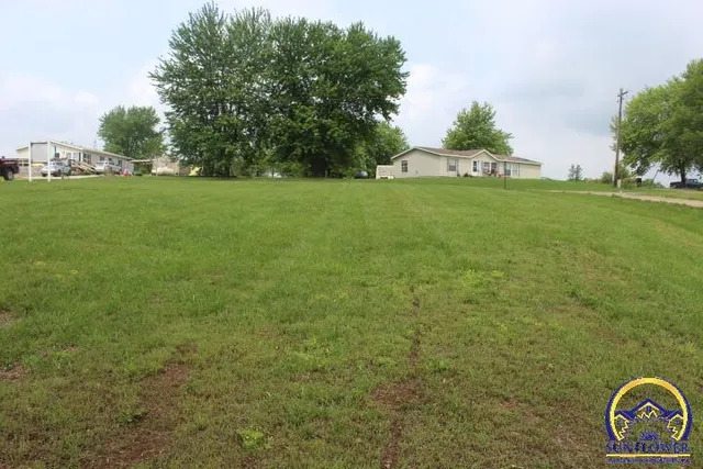 $6,000 | 9395 Delaware Drive, Ozawkie, KS 66070