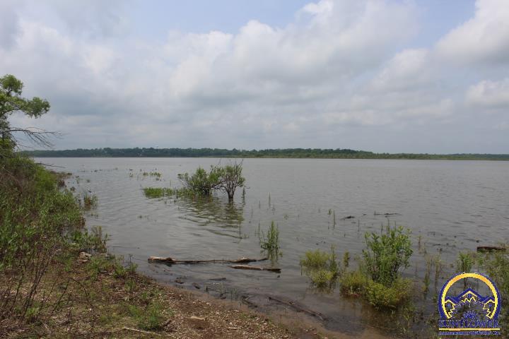 9395 Delaware Drive Ozawkie, KS 66070 - Photo 7 of 16