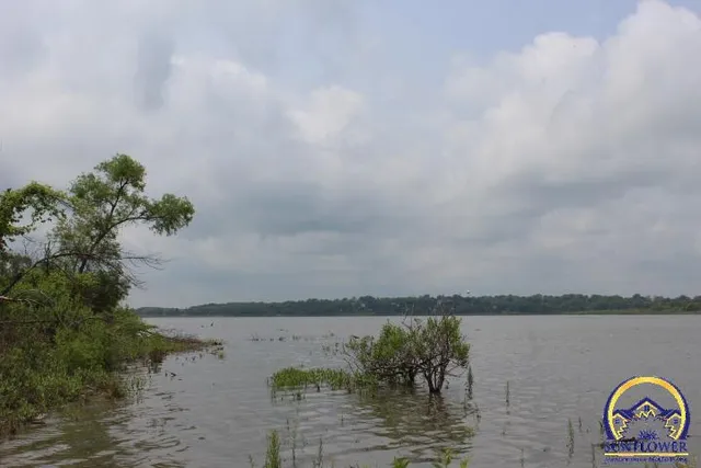 $6,000 | 9395 Delaware Drive, Ozawkie, KS 66070