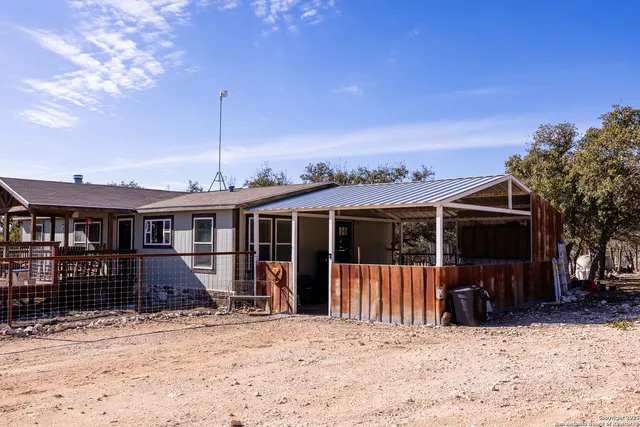 $390,000 | 138 Spanish Oak Trail, Harper, TX 78631