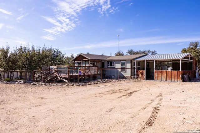 $390,000 | 138 Spanish Oak Trail, Harper, TX 78631