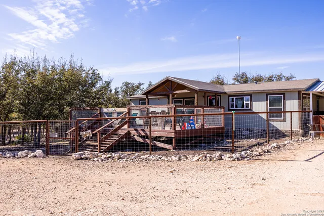 $390,000 | 138 Spanish Oak Trail, Harper, TX 78631