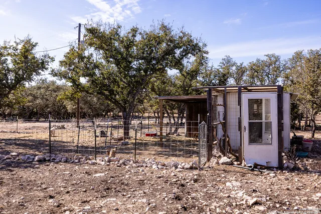 $390,000 | 138 Spanish Oak Trail, Harper, TX 78631