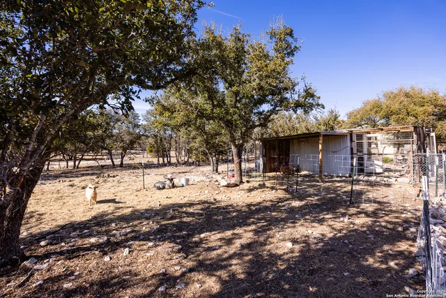 $390,000 | 138 Spanish Oak Trail, Harper, TX 78631