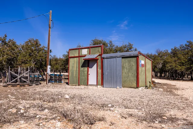 $390,000 | 138 Spanish Oak Trail, Harper, TX 78631