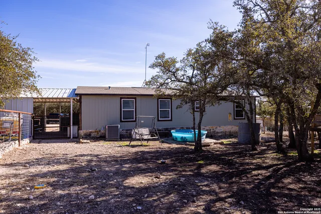 $390,000 | 138 Spanish Oak Trail, Harper, TX 78631