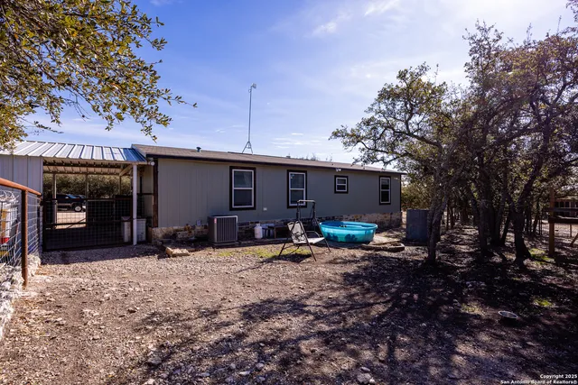 $390,000 | 138 Spanish Oak Trail, Harper, TX 78631