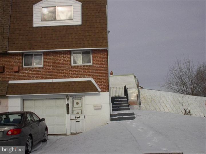 10802 Stevens Road Philadelphia, PA 19116 - Photo 3 of 9 Gallery Image 3