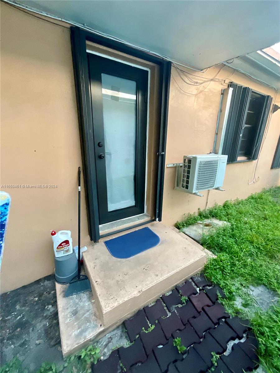 204 Southwest 2nd Place, Unit 2 Dania Beach, FL 33004 - Photo 6 of 13 a view of an entryway