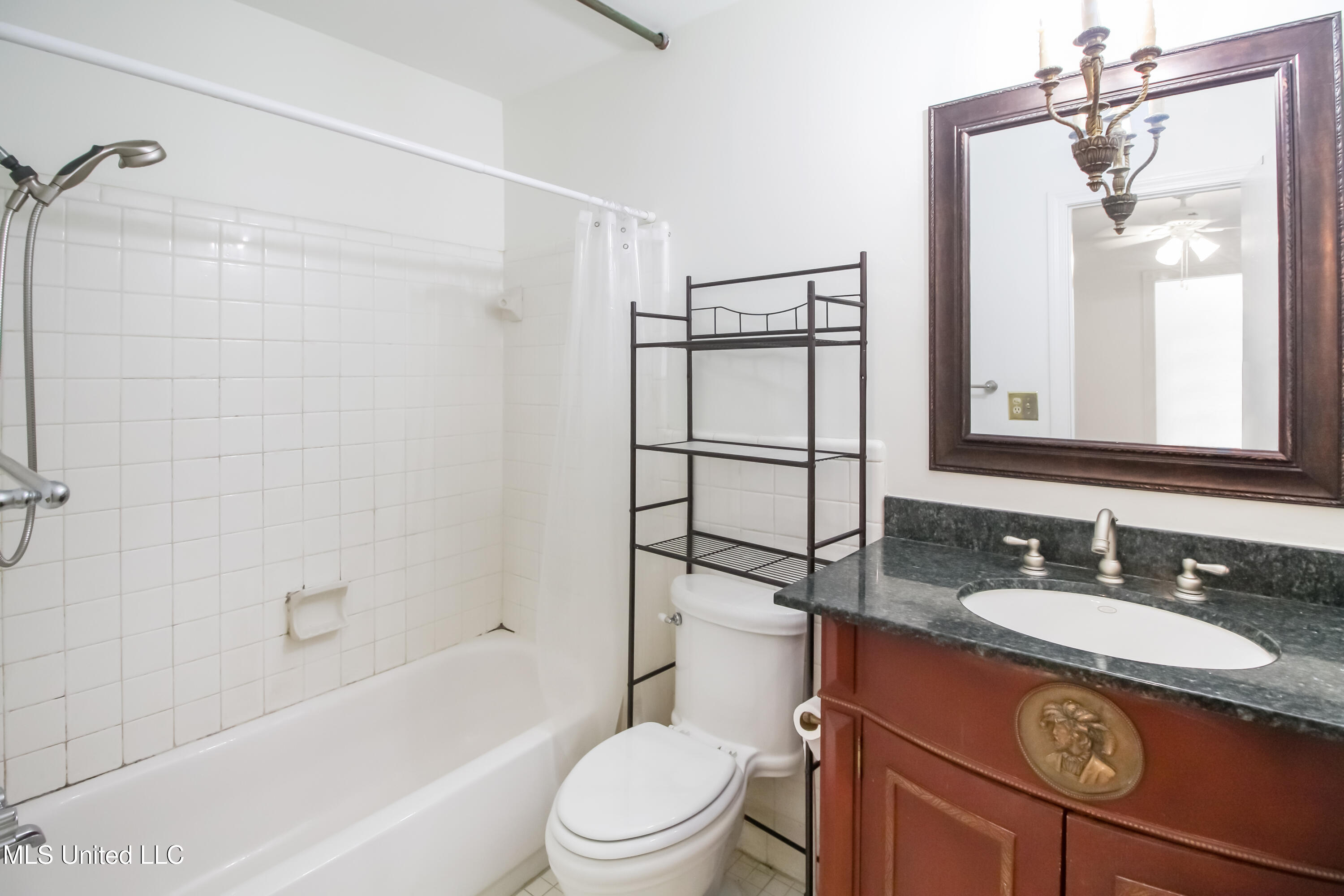 5025 Wayneland Drive, Unit G5 Jackson, MS 39211 - Photo 22 of 22 IMG_6814