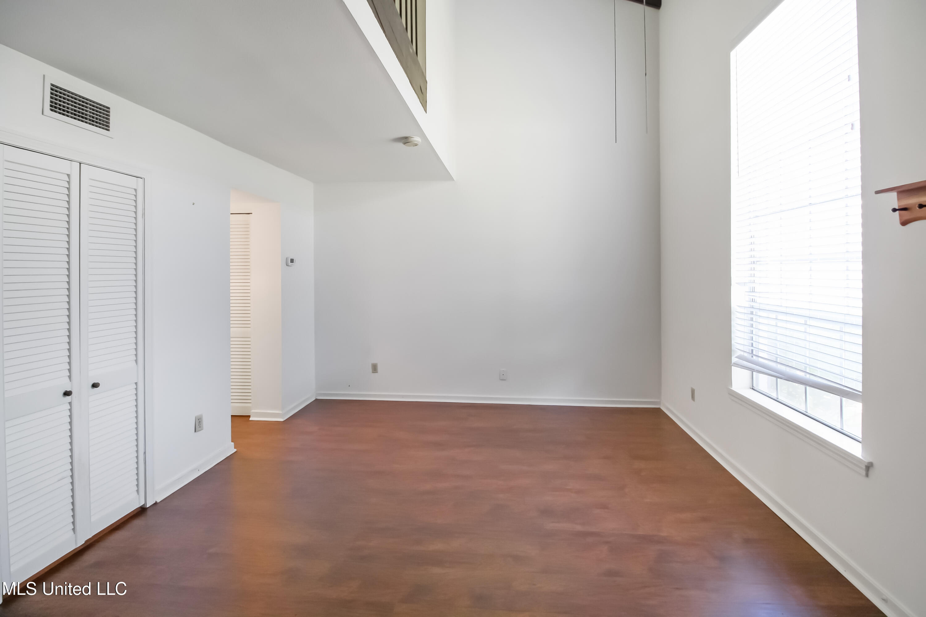 5025 Wayneland Drive, Unit G5 Jackson, MS 39211 - Photo 8 of 22 IMG_6794