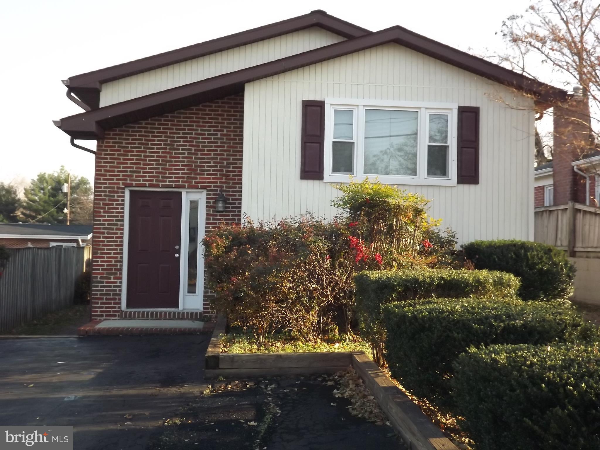 219 Cloverhill Road Pasadena, MD 21122 - Photo 1 of 30 Exterior (Front)