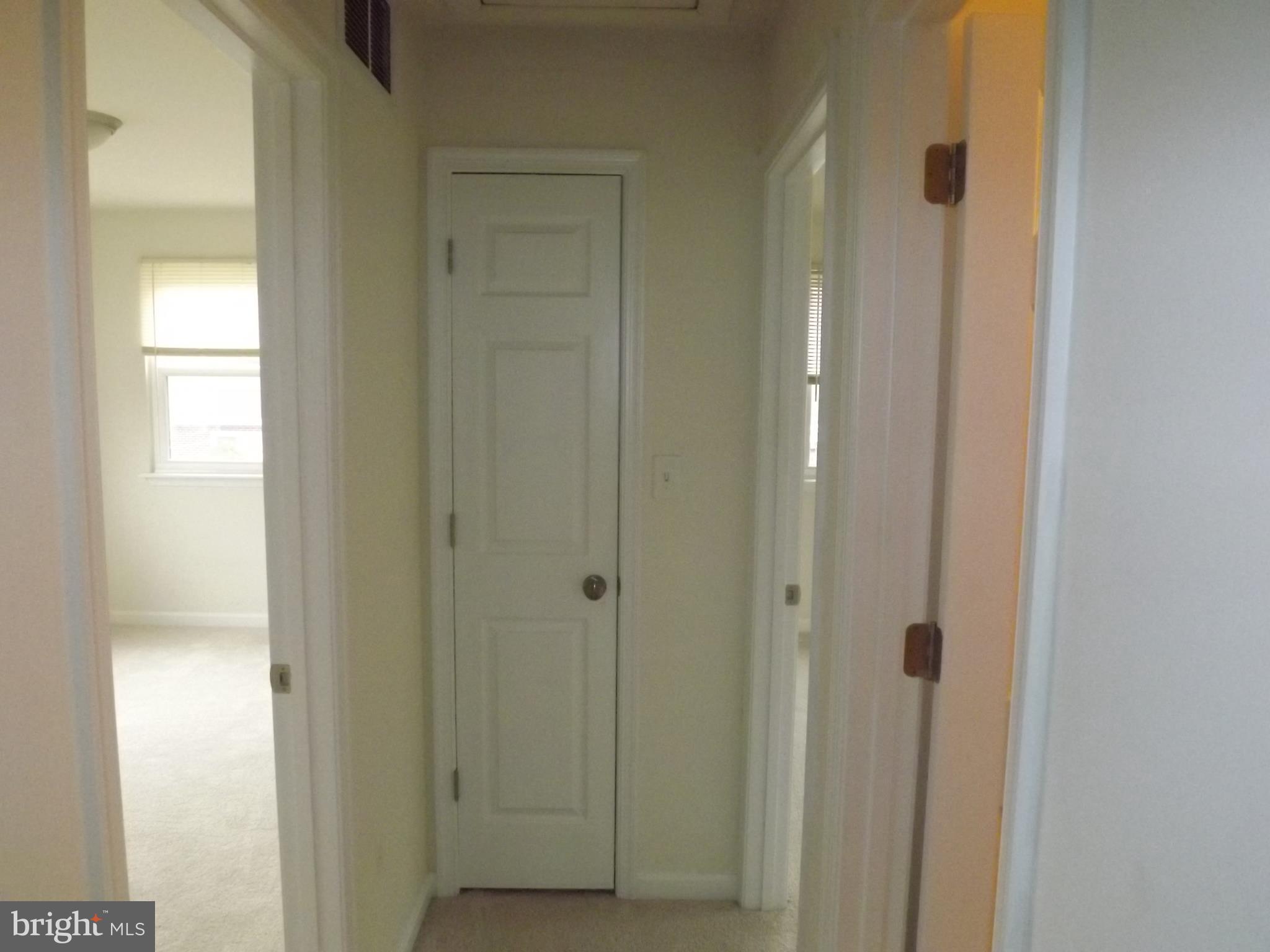 219 Cloverhill Road Pasadena, MD 21122 - Photo 11 of 30 Interior (General)