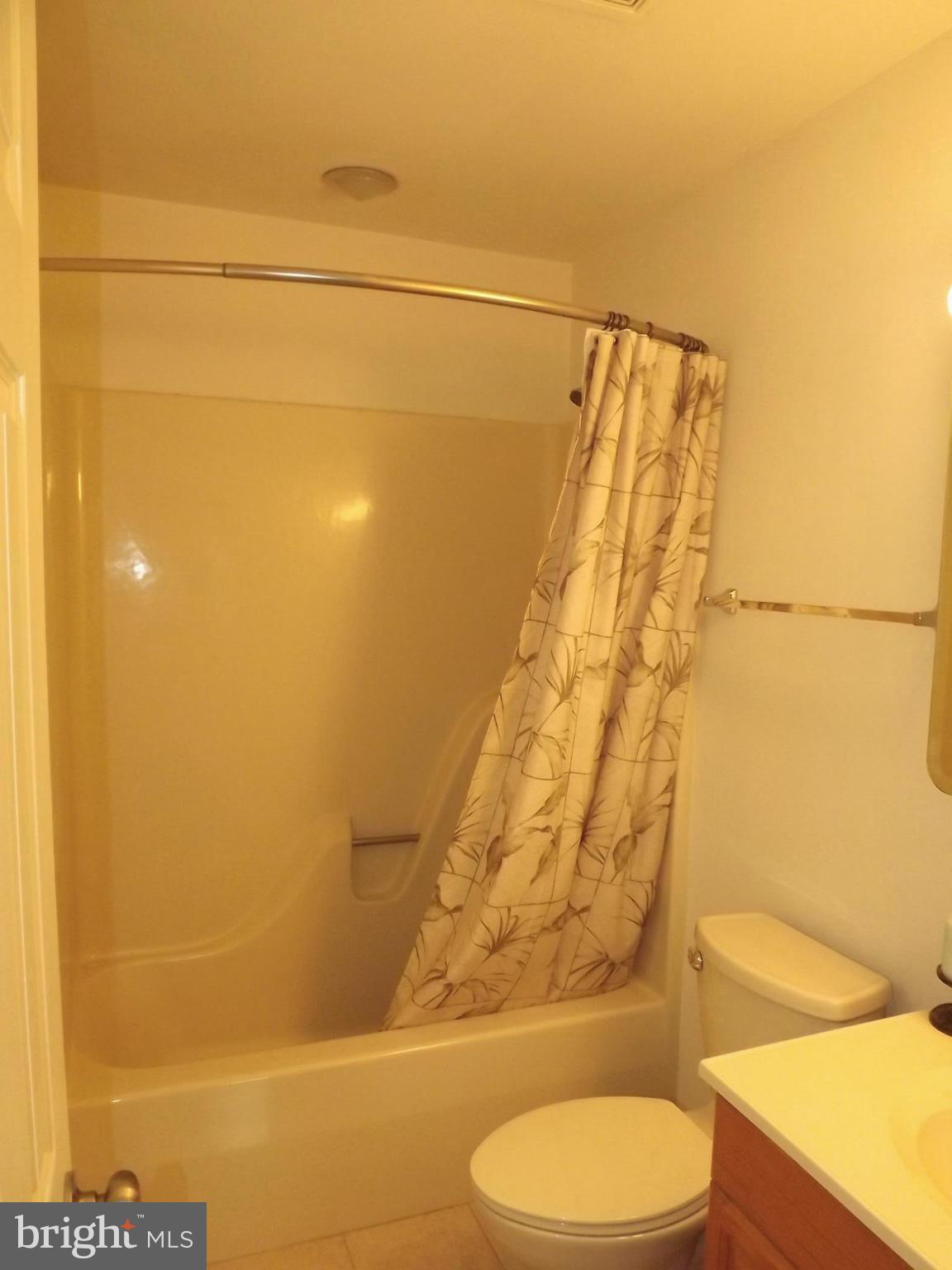 219 Cloverhill Road Pasadena, MD 21122 - Photo 16 of 30 Bath (Master) 2