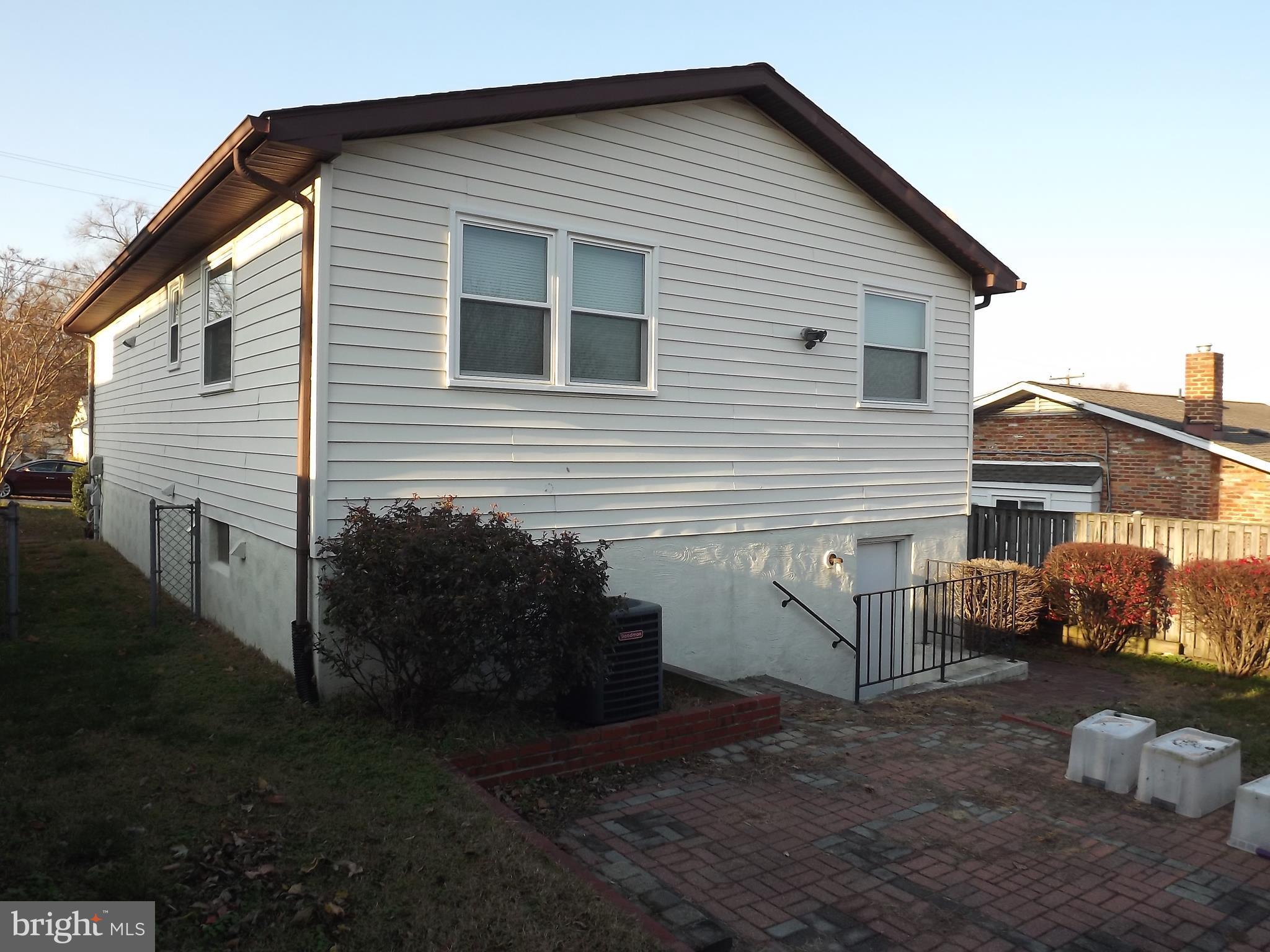 219 Cloverhill Road Pasadena, MD 21122 - Photo 3 of 30 Exterior (Rear)