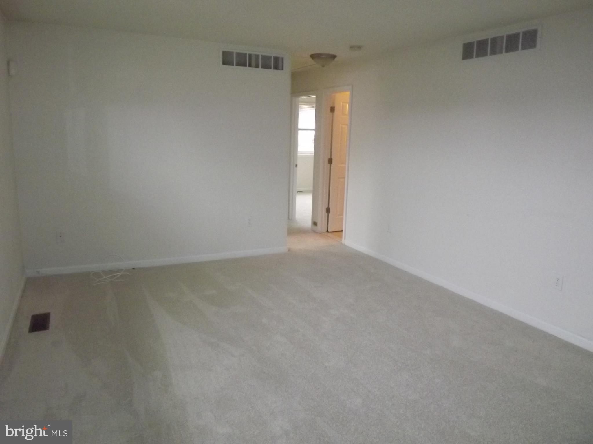 219 Cloverhill Road Pasadena, MD 21122 - Photo 10 of 30 Living Room 1