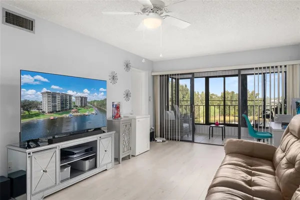 $128,000 | 117 Country Club Drive, Unit 204, Lake Placid, FL 33852