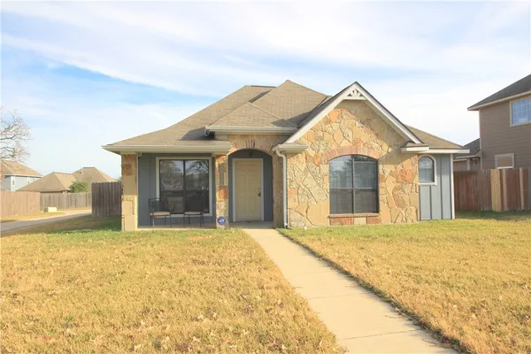 $2,000 | 2010 Turning Leaf Drive, Bryan, TX 77807