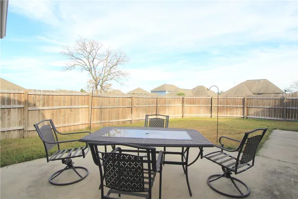 $2,000 | 2010 Turning Leaf Drive, Bryan, TX 77807