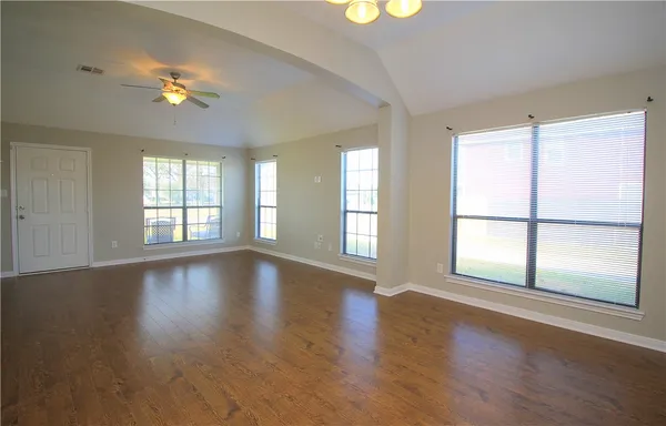 $2,000 | 2010 Turning Leaf Drive, Bryan, TX 77807