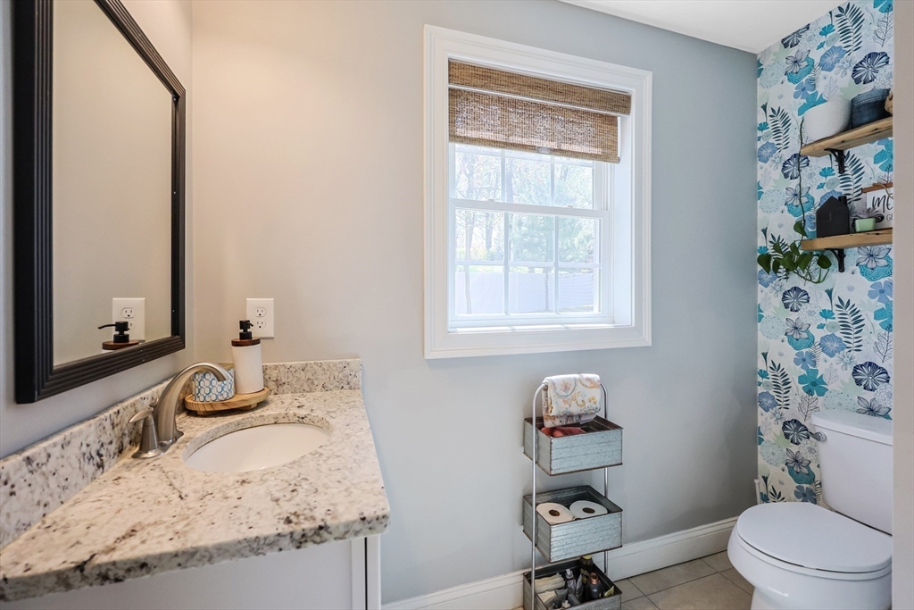 22 Mohawk Circle Georgetown, MA 01833 - Photo 11 of 39