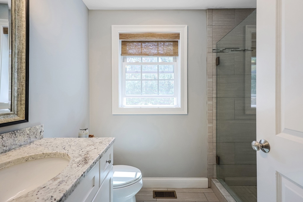 22 Mohawk Circle Georgetown, MA 01833 - Photo 19 of 39