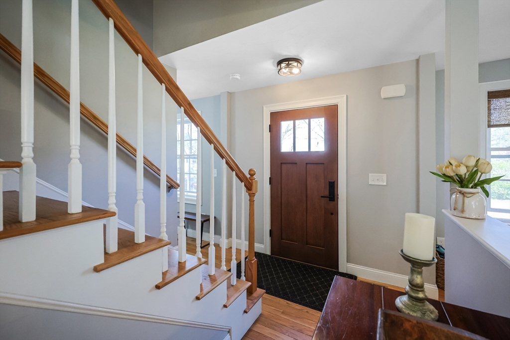 22 Mohawk Circle Georgetown, MA 01833 - Photo 2 of 39