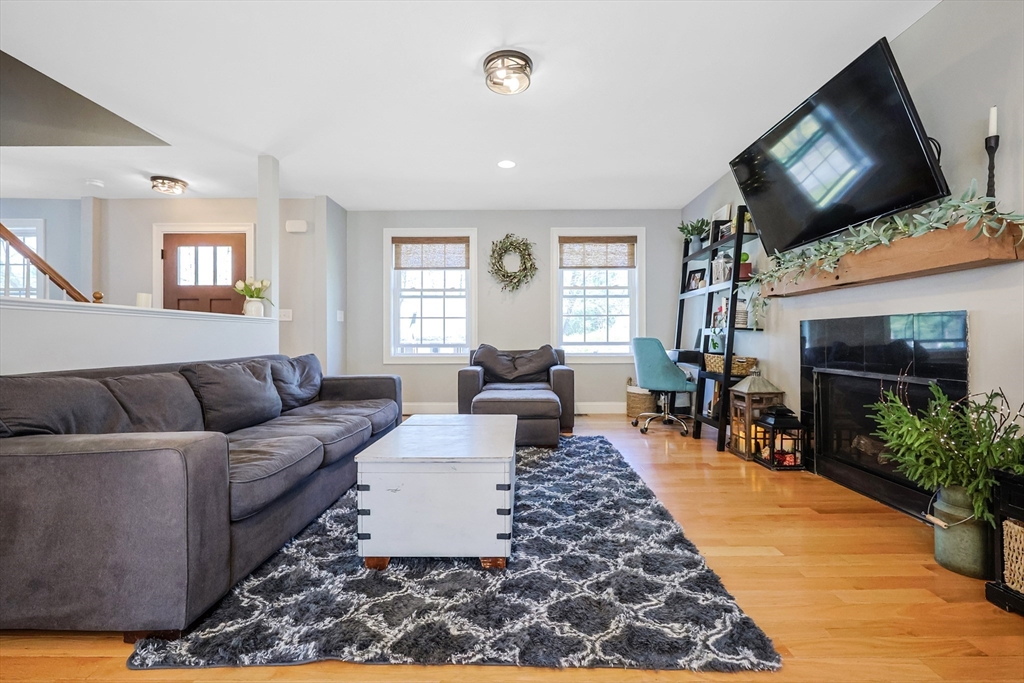 22 Mohawk Circle Georgetown, MA 01833 - Photo 9 of 39