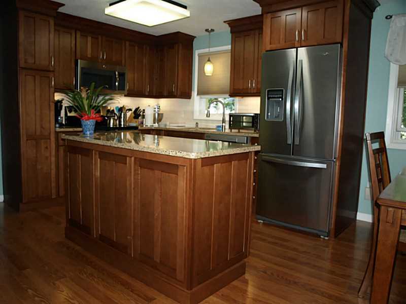 82 Brookwood Road Warwick, RI 02889 - Photo 4 of 12 Kitchen.