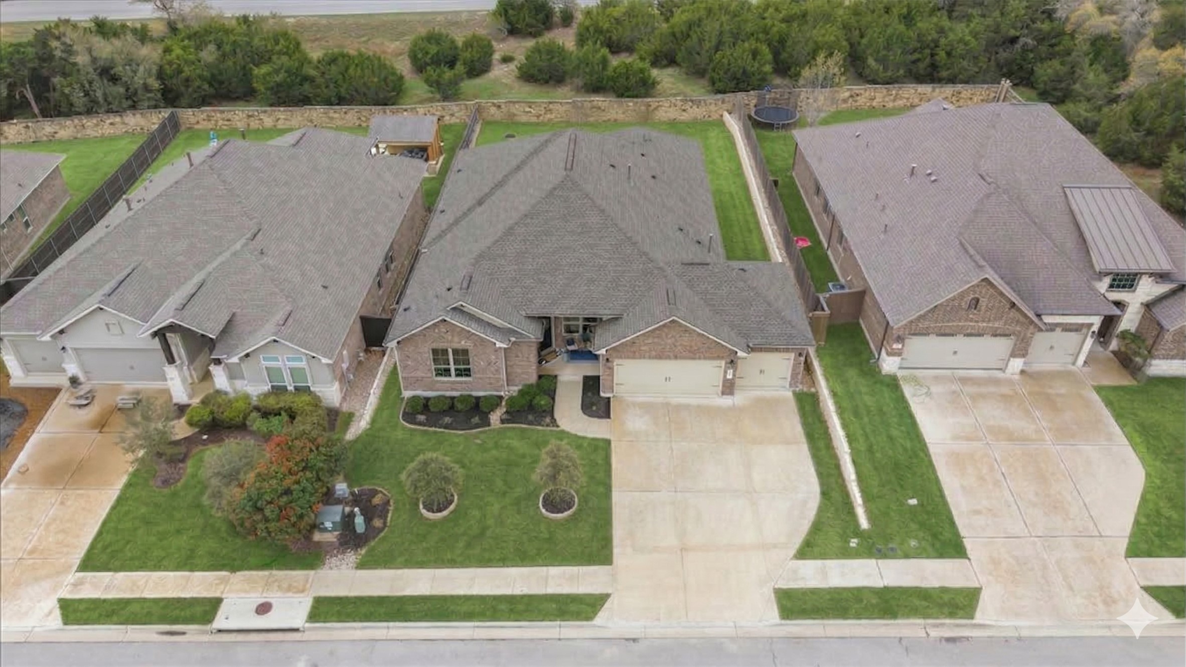 138 Challis Court Austin, TX 78737 - Photo 3 of 39