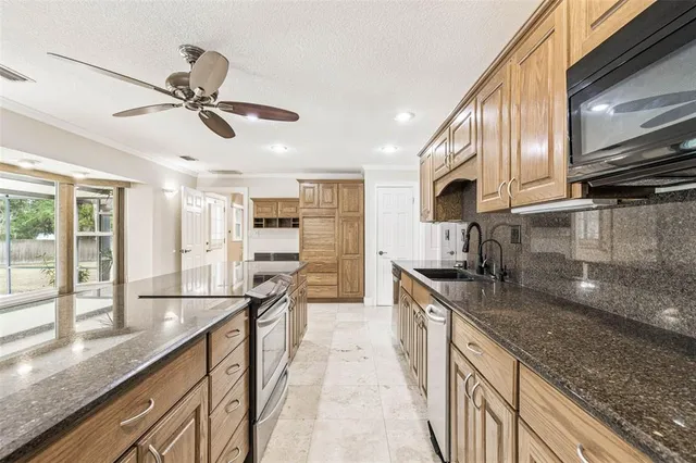 $867,000 | 1900 Capri Road, Valrico, FL 33594