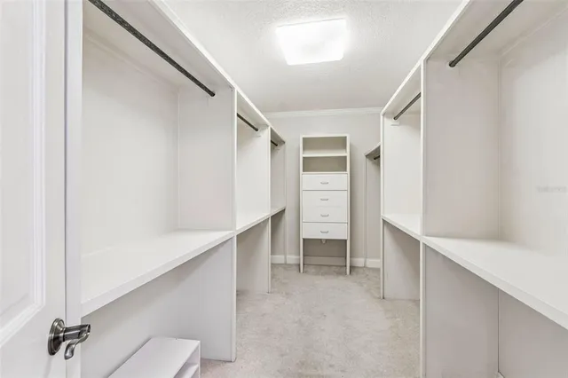 $867,000 | 1900 Capri Road, Valrico, FL 33594