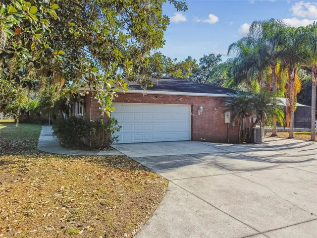 $867,000 | 1900 Capri Road, Valrico, FL 33594