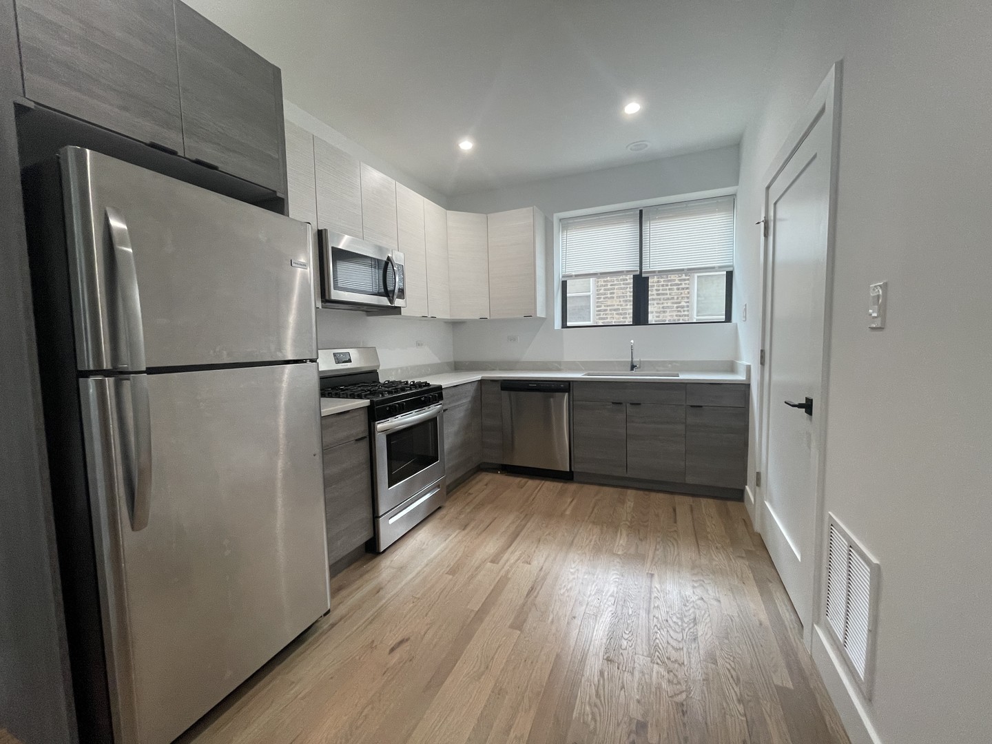 1303 South California Avenue, Unit 2E Chicago, IL 60608 - Photo 2 of 7