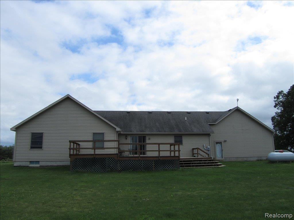 10600 Sparling Road Memphis, MI 48041 - Photo 4 of 20 IMG_0549