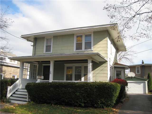 Exterior Front Attractive 3 bedroom village home i