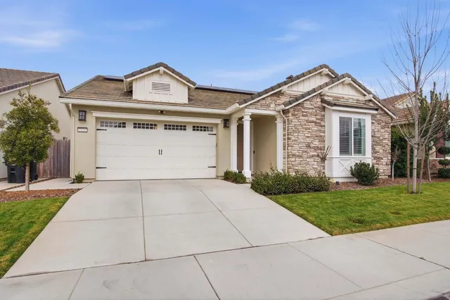 $689,850 | 2131 Satinleaf Drive, Riverbank, CA 95367