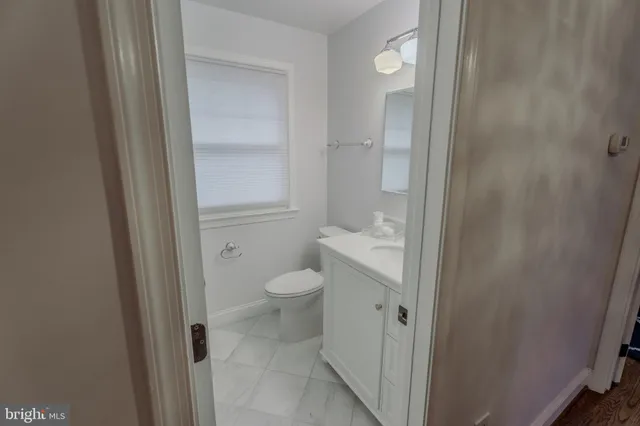 $5,400 | 308 Old Courthouse Road Northeast, Vienna, VA 22180