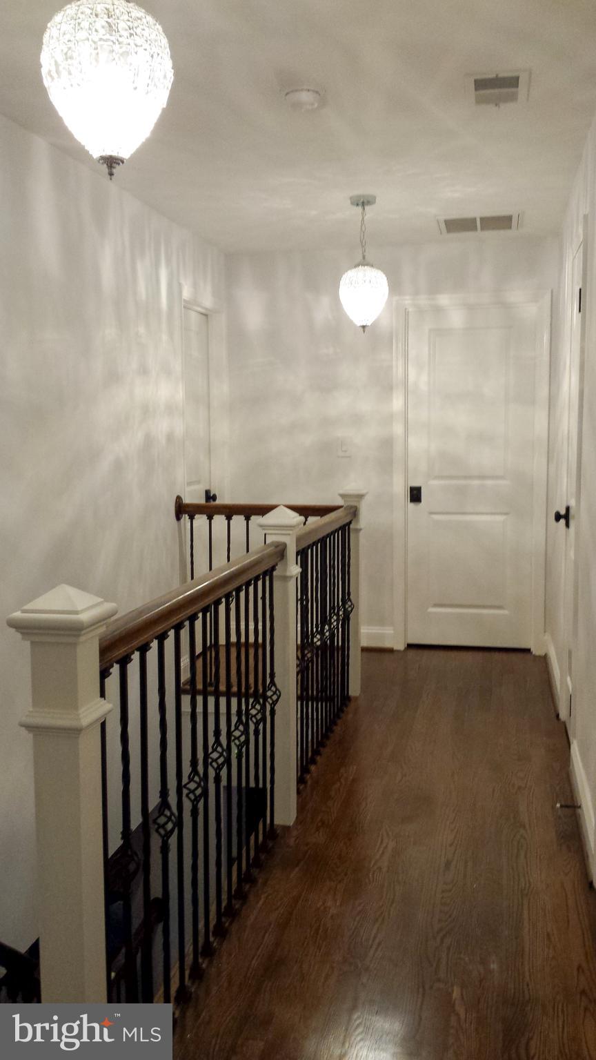 308 Old Courthouse Road Northeast Vienna, VA 22180 - Photo 14 of 35