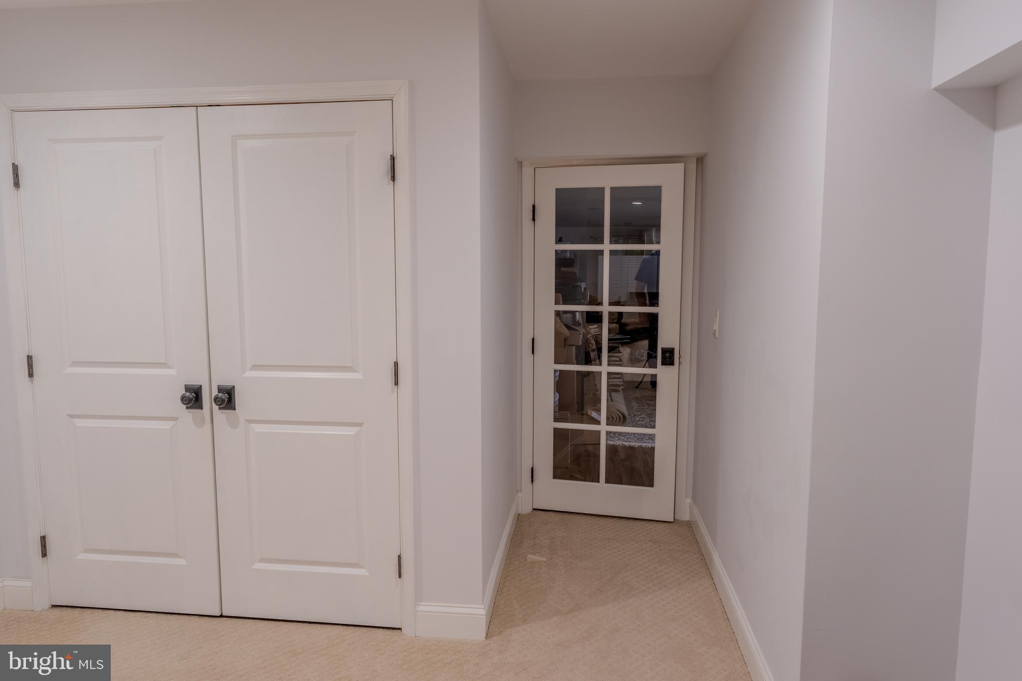 308 Old Courthouse Road Northeast Vienna, VA 22180 - Photo 15 of 35