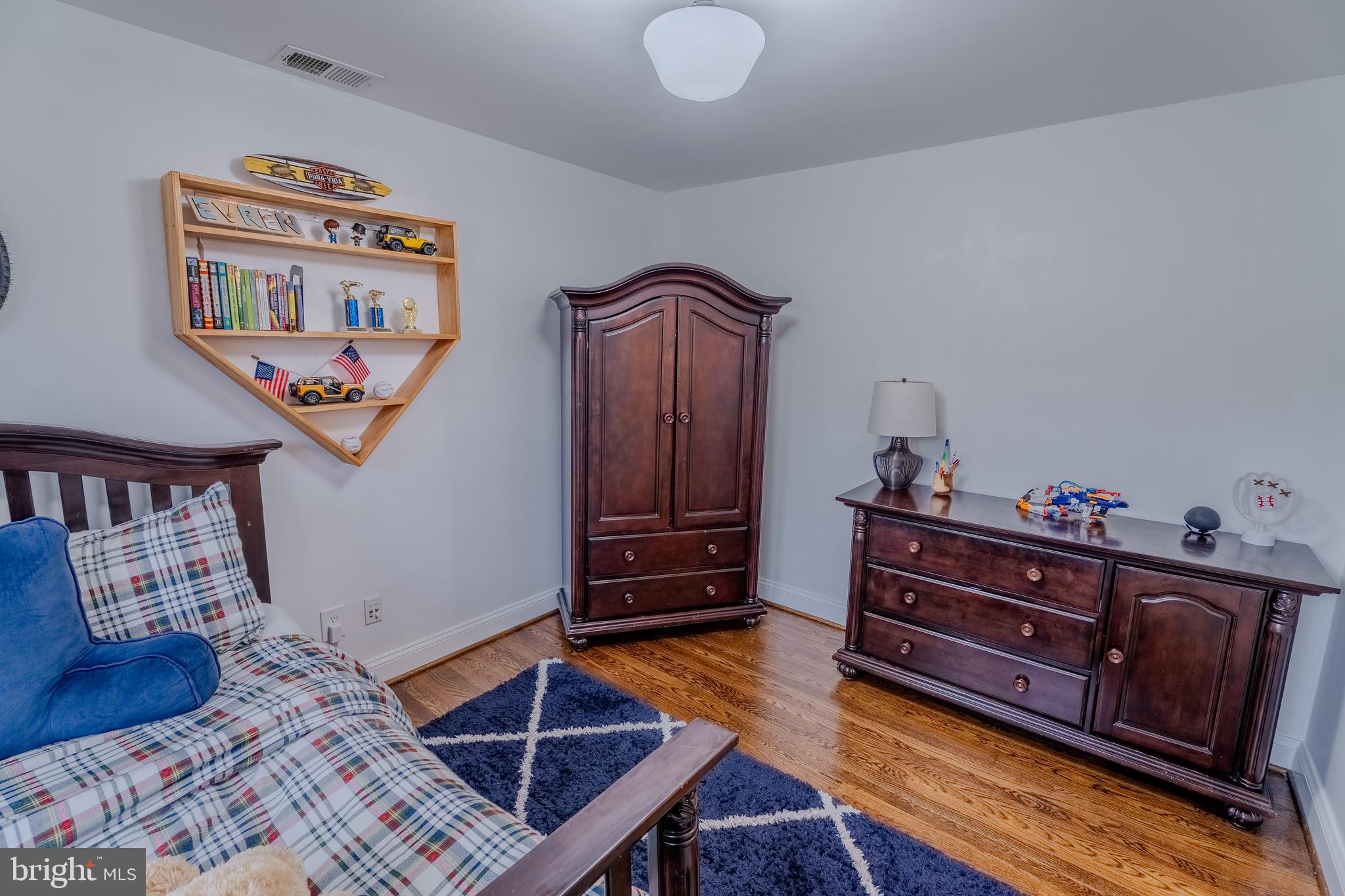 308 Old Courthouse Road Northeast Vienna, VA 22180 - Photo 20 of 35