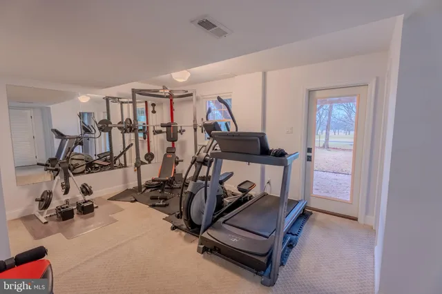 $5,400 | 308 Old Courthouse Road Northeast, Vienna, VA 22180