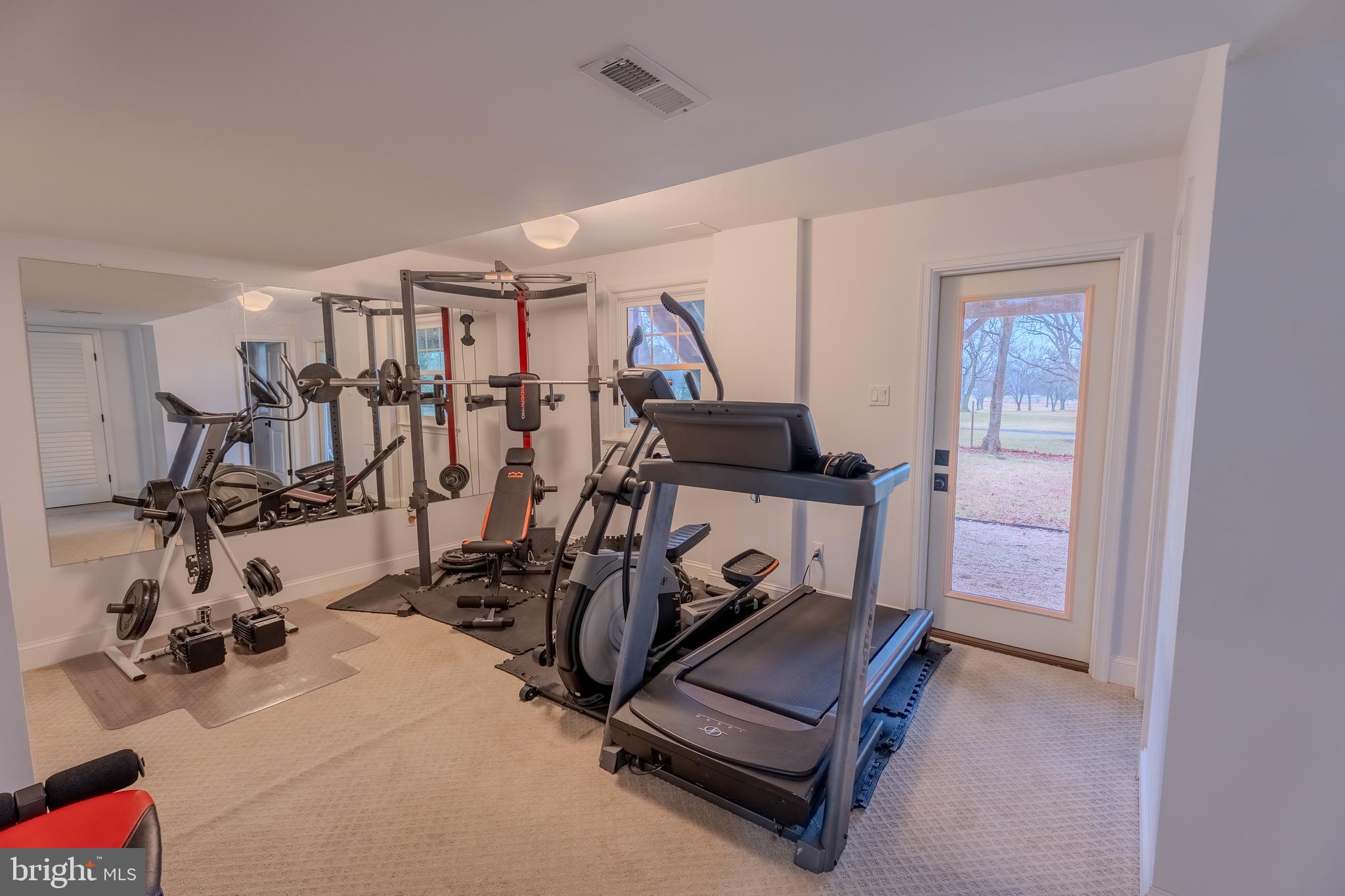 308 Old Courthouse Road Northeast Vienna, VA 22180 - Photo 26 of 35