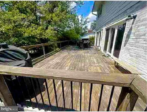 $5,400 | 308 Old Courthouse Road Northeast, Vienna, VA 22180