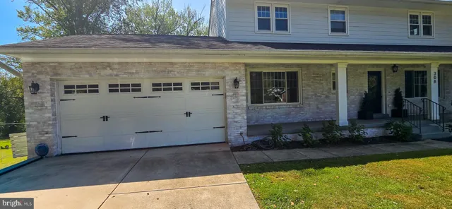 $5,400 | 308 Old Courthouse Road Northeast, Vienna, VA 22180