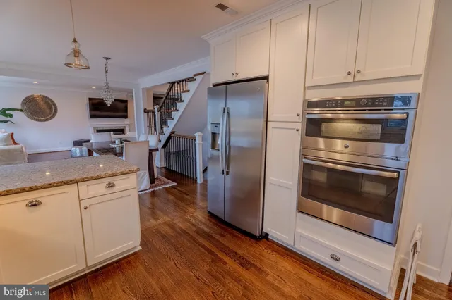 $5,400 | 308 Old Courthouse Road Northeast, Vienna, VA 22180