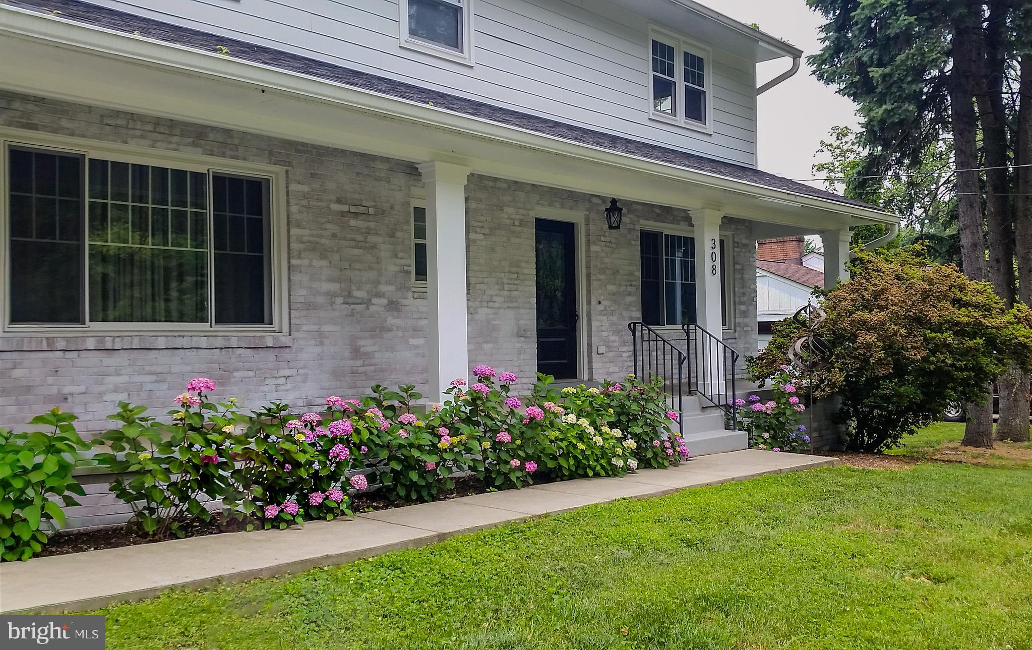 308 Old Courthouse Road Northeast Vienna, VA 22180 - Photo 31 of 35