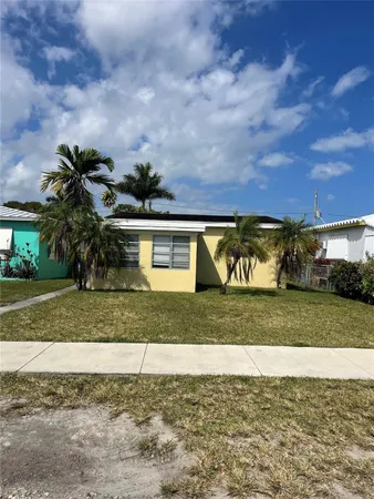 $2,300 | 1635 Moffett Street, Hollywood, FL 33020